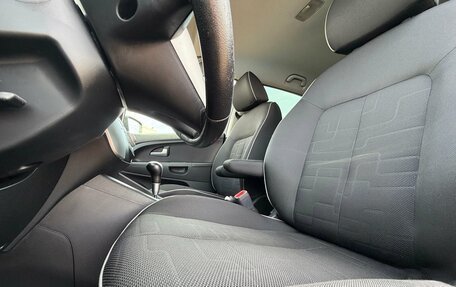 KIA Venga I, 2012 год, 850 000 рублей, 16 фотография