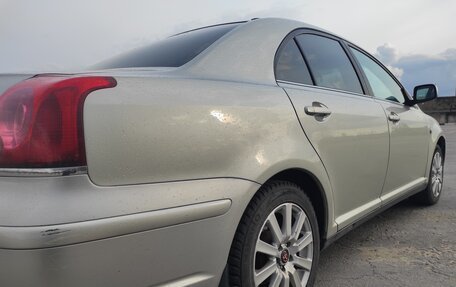 Toyota Avensis III рестайлинг, 2005 год, 620 000 рублей, 8 фотография