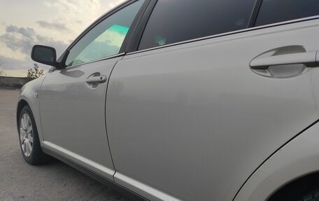 Toyota Avensis III рестайлинг, 2005 год, 620 000 рублей, 5 фотография