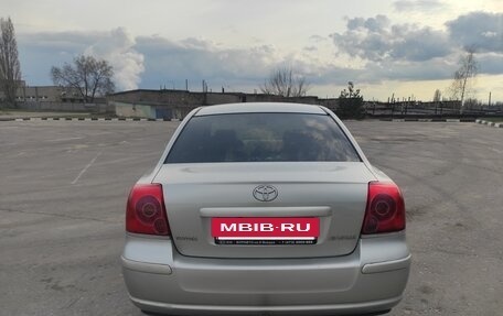 Toyota Avensis III рестайлинг, 2005 год, 620 000 рублей, 4 фотография