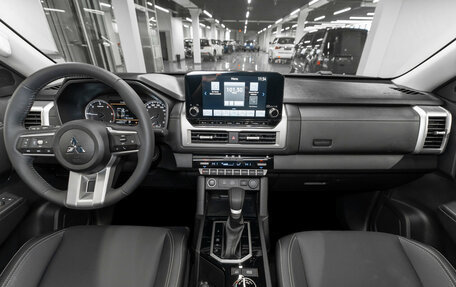 Mitsubishi L200, 2025 год, 5 500 000 рублей, 8 фотография