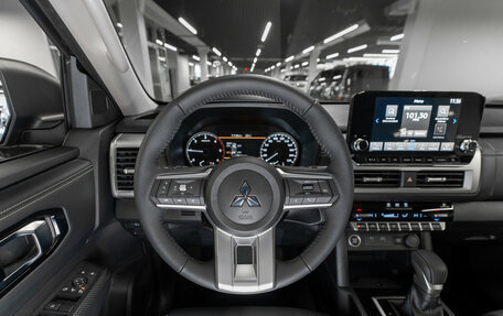 Mitsubishi L200, 2025 год, 5 500 000 рублей, 10 фотография