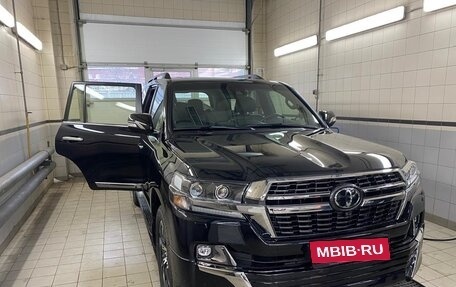 Toyota Land Cruiser 200, 2020 год, 11 000 000 рублей, 1 фотография