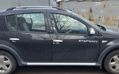 Renault Sandero I, 2012 год, 700 000 рублей, 2 фотография