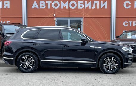Volkswagen Touareg III, 2020 год, 4 990 000 рублей, 3 фотография