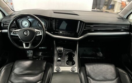 Volkswagen Touareg III, 2020 год, 4 990 000 рублей, 10 фотография