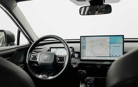 Toyota RAV4, 2025 год, 4 940 000 рублей, 21 фотография