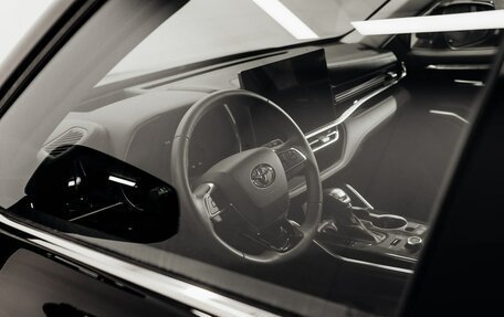 Toyota Highlander, 2026 год, 5 900 000 рублей, 28 фотография