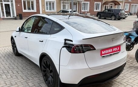 Tesla Model Y I, 2021 год, 3 900 000 рублей, 1 фотография