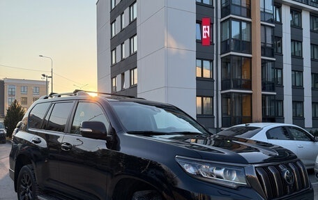 Toyota Land Cruiser Prado 150 рестайлинг 2, 2021 год, 5 200 000 рублей, 2 фотография