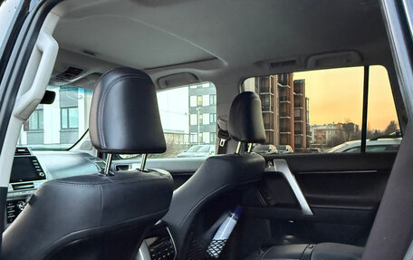 Toyota Land Cruiser Prado 150 рестайлинг 2, 2021 год, 5 200 000 рублей, 12 фотография