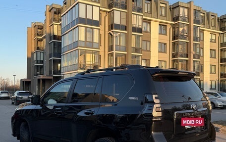 Toyota Land Cruiser Prado 150 рестайлинг 2, 2021 год, 5 200 000 рублей, 6 фотография