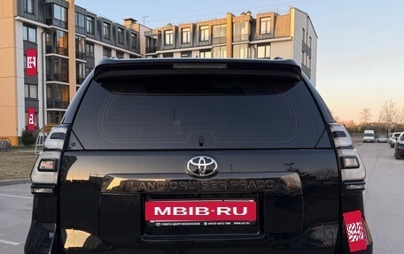 Toyota Land Cruiser Prado 150 рестайлинг 2, 2021 год, 5 200 000 рублей, 4 фотография