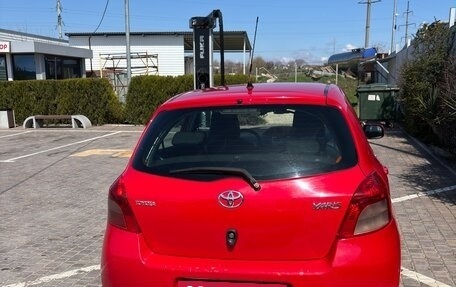 Toyota Yaris III рестайлинг, 2008 год, 580 000 рублей, 5 фотография