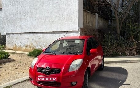 Toyota Yaris III рестайлинг, 2008 год, 580 000 рублей, 17 фотография