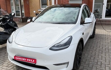 Tesla Model Y I, 2021 год, 3 900 000 рублей, 4 фотография
