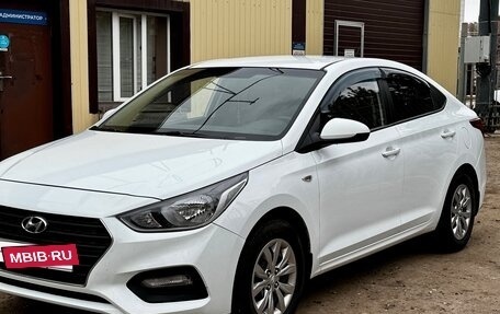 Hyundai Solaris II рестайлинг, 2017 год, 1 290 000 рублей, 2 фотография