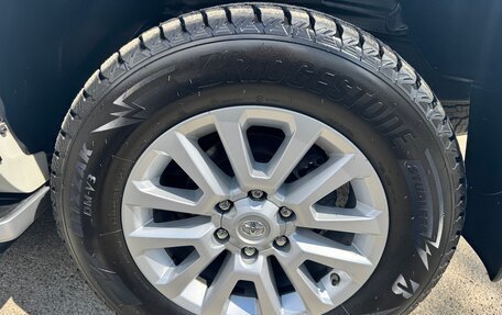 Toyota Land Cruiser Prado 150 рестайлинг 2, 2015 год, 4 250 000 рублей, 17 фотография