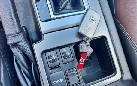 Toyota Land Cruiser Prado 150 рестайлинг 2, 2015 год, 4 250 000 рублей, 30 фотография