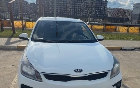 KIA Rio IV, 2019 год, 1 200 000 рублей, 4 фотография