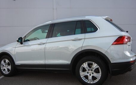 Volkswagen Tiguan II, 2017 год, 2 099 000 рублей, 6 фотография