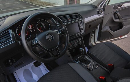 Volkswagen Tiguan II, 2017 год, 2 099 000 рублей, 14 фотография