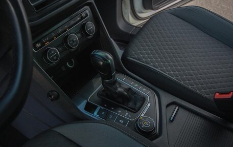 Volkswagen Tiguan II, 2017 год, 2 099 000 рублей, 11 фотография