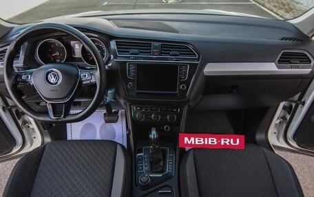 Volkswagen Tiguan II, 2017 год, 2 099 000 рублей, 9 фотография