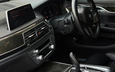 BMW 7 серия, 2019 год, 4 700 000 рублей, 9 фотография