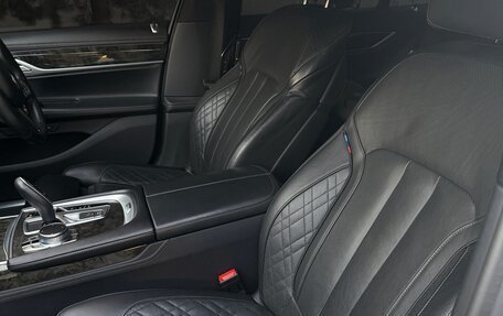 BMW 7 серия, 2019 год, 4 700 000 рублей, 10 фотография