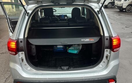 Mitsubishi Outlander III рестайлинг 3, 2016 год, 1 680 000 рублей, 3 фотография