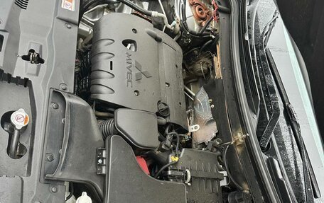 Mitsubishi Outlander III рестайлинг 3, 2016 год, 1 680 000 рублей, 15 фотография