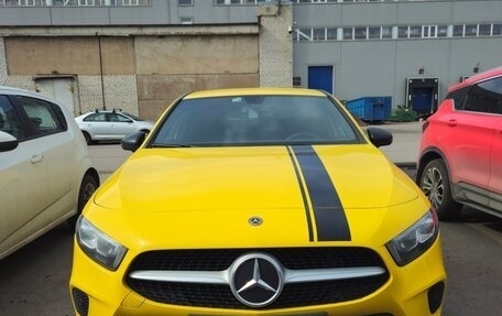 Mercedes-Benz A-Класс, 2019 год, 2 250 000 рублей, 1 фотография