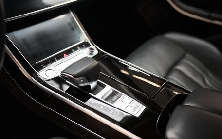 Audi A8, 2018 год, 4 950 000 рублей, 9 фотография