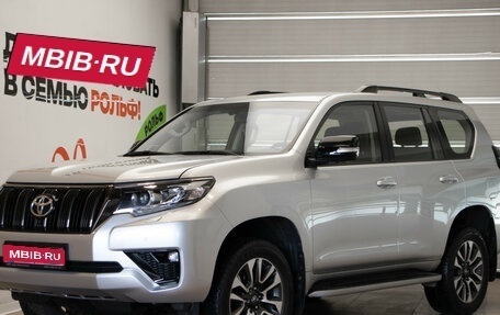 Toyota Land Cruiser Prado 150 рестайлинг 2, 2021 год, 6 490 000 рублей, 1 фотография