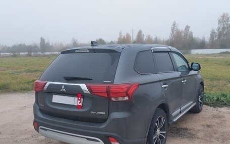 Mitsubishi Outlander III рестайлинг 3, 2019 год, 2 500 000 рублей, 12 фотография
