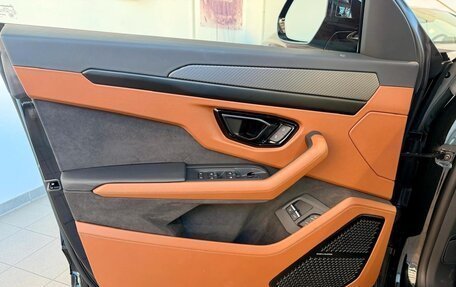 Lamborghini Urus I, 2025 год, 45 290 000 рублей, 13 фотография