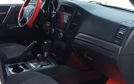 Mitsubishi Pajero IV, 2012 год, 2 300 000 рублей, 4 фотография