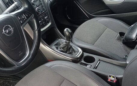 Opel Astra J, 2011 год, 750 000 рублей, 2 фотография