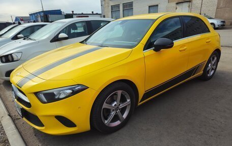 Mercedes-Benz A-Класс, 2019 год, 2 250 000 рублей, 2 фотография