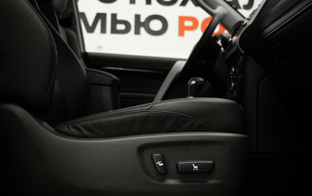 Toyota Land Cruiser Prado 150 рестайлинг 2, 2021 год, 6 490 000 рублей, 32 фотография