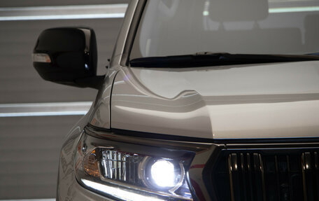 Toyota Land Cruiser Prado 150 рестайлинг 2, 2021 год, 6 490 000 рублей, 38 фотография