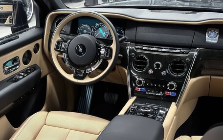 Rolls-Royce Cullinan, 2024 год, 49 550 000 рублей, 14 фотография