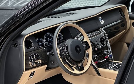 Rolls-Royce Cullinan, 2024 год, 49 550 000 рублей, 11 фотография