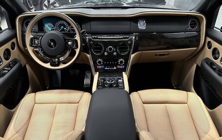 Rolls-Royce Cullinan, 2024 год, 49 550 000 рублей, 15 фотография