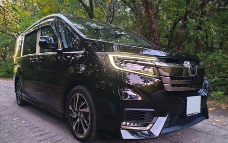 Honda Stepwgn IV, 2021 год, 1 900 000 рублей, 1 фотография