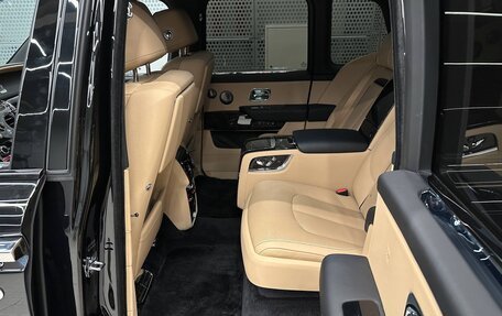 Rolls-Royce Cullinan, 2024 год, 49 550 000 рублей, 24 фотография