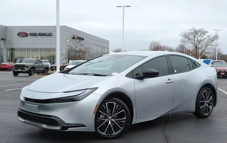 Toyota Prius IV XW50, 2024 год, 4 210 000 рублей, 1 фотография