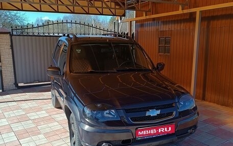 Chevrolet Niva I рестайлинг, 2017 год, 800 000 рублей, 1 фотография