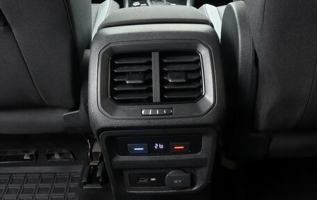 Volkswagen Tiguan II, 2020 год, 2 544 000 рублей, 17 фотография